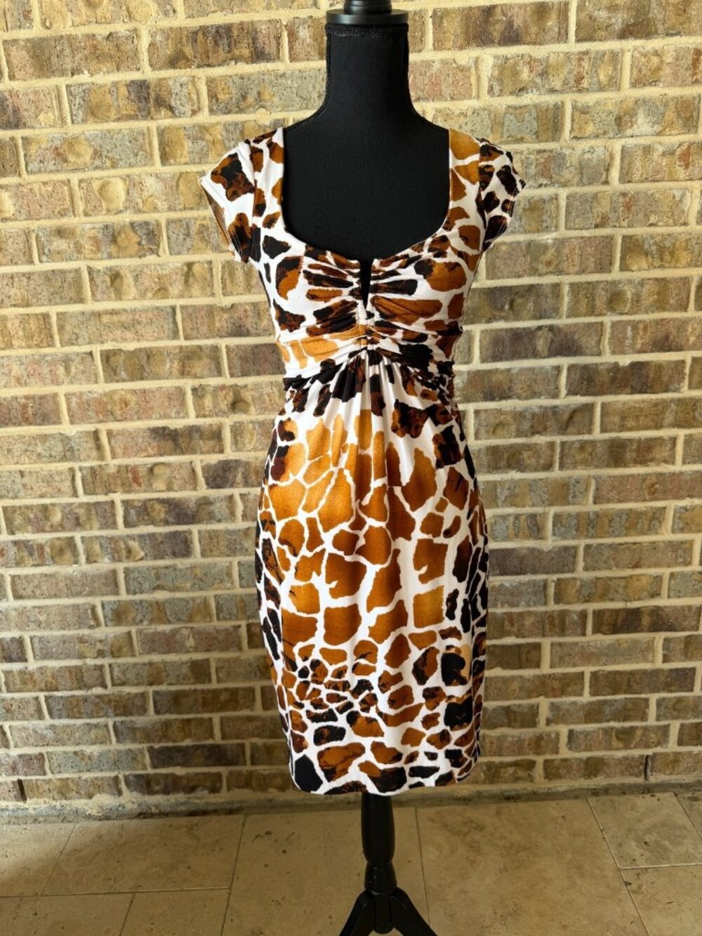 vintage Y2K Caché cap-sleeve sheath dress brown white giraffe animal print 4